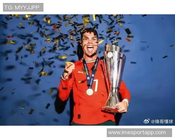 C罗荣获葡萄牙环球声望奖在社交媒体分享喜悦与感激之情 C罗荣获葡萄牙环球声望奖在社交媒体分享喜悦与感激之情