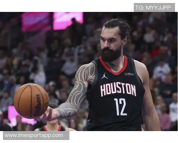 约基奇在亚当斯防守下表现低迷15分钟内仅得6分3助正负值惨淡13