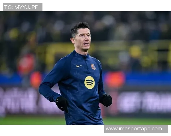 莱万传记揭示2013年皇马报价内幕哈兰德应向莱万致敬